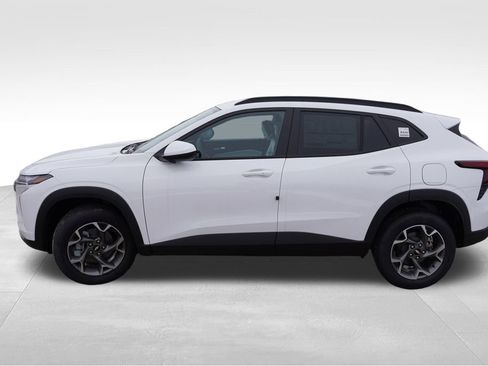 New 2026 Chevrolet Trax LT image 8