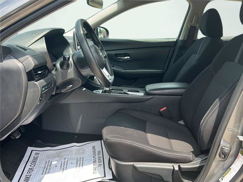 Used 2024 Nissan Sentra SV FWD image 6