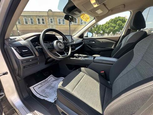 Used 2021 Nissan Rogue SV FWD image 10