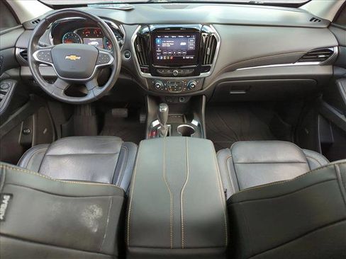 Used 2020 Chevrolet Traverse Premier w/ LPO, Blackout Package FWD image 18