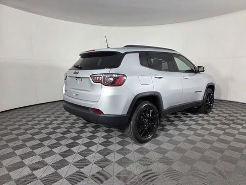 New 2026 Jeep Compass Latitude image 4