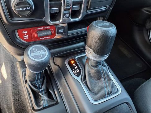 Certified 2022 Jeep Wrangler Unlimited Rubicon 4xe w/ Cold Weather Group image 25