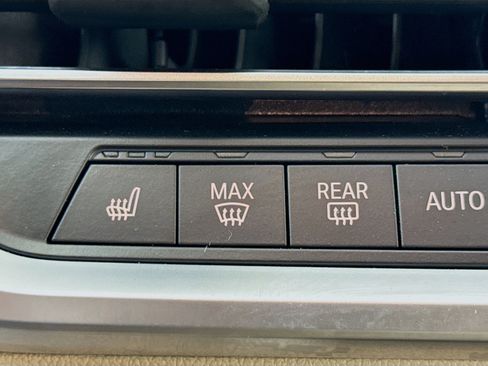 Used 2022 BMW 330i Sedan w/ Premium Package 2 image 21