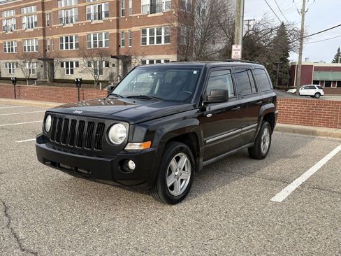 Used 2010 Jeep Patriot Latitude AWD/4WD image 22