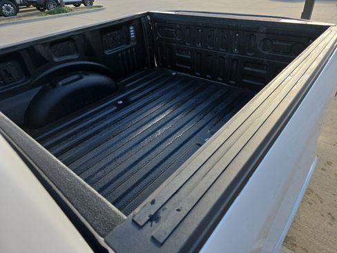 Used 2015 Ford F150 Lariat image 22