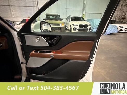 Used 2022 Lincoln Aviator Reserve w/ Equipment Group 201A AWD/4WD image 29