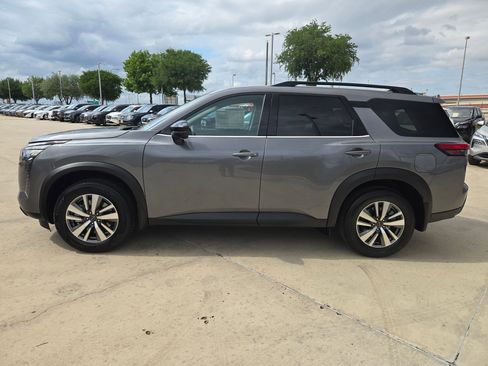 New 2026 Nissan Pathfinder SL FWD image 6