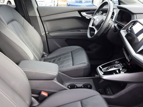 Used 2023 Audi Q4 e-tron Premium Plus w/ Premium Plus image 13