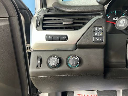 Used 2018 Chevrolet Tahoe Premier AWD/4WD image 25