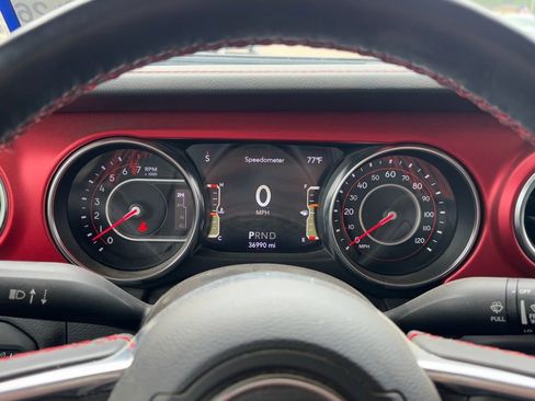 Used 2021 Jeep Gladiator Rubicon image 14