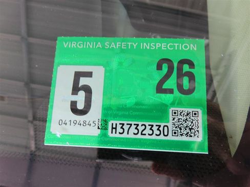 Used 2022 Chevrolet Colorado LT w/ Fleet Safety Package RWD image 28