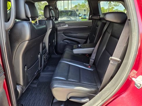 Used 2020 Jeep Grand Cherokee Limited AWD/4WD image 15