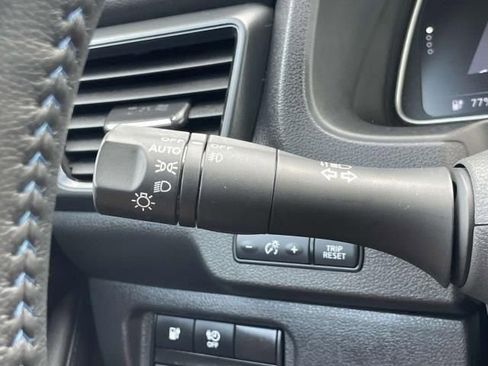 Used 2022 Nissan Leaf SV Plus image 22