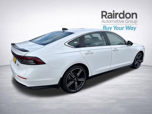 Used 2023 Honda Accord Sport image 9