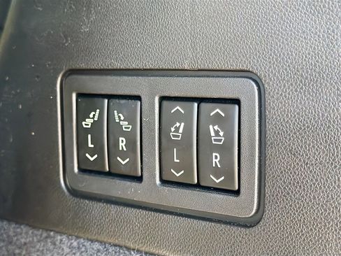 Used 2021 Cadillac XT6 Sport image 13