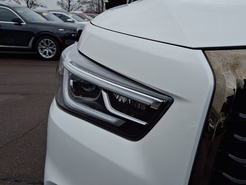 Used 2022 INFINITI QX80 Premium Select w/ Cargo Package image 9