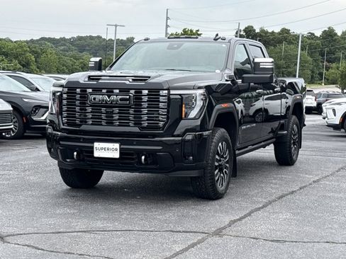 Used 2025 GMC Sierra 3500 Denali Ultimate AWD/4WD image 13