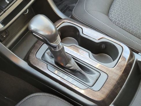 Used 2022 GMC Canyon Elevation w/ Trailering Package image 12