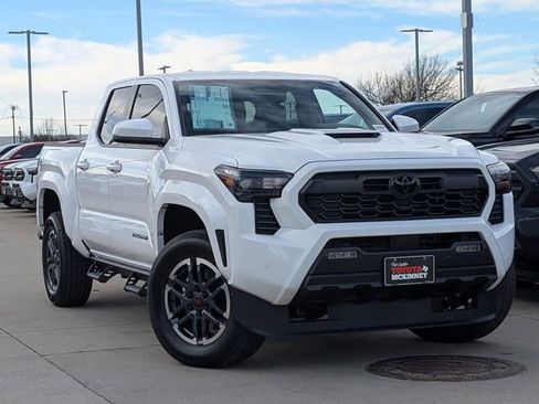 New 2026 Toyota Tacoma TRD Sport image 2