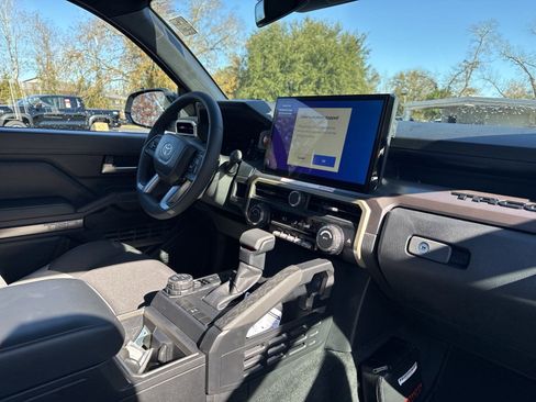 Used 2024 Toyota Tacoma image 34