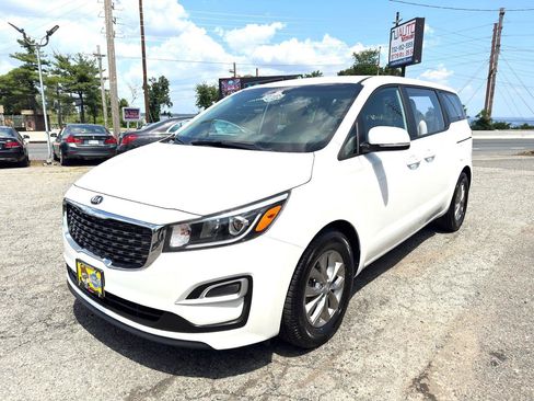 Used 2019 Kia Sedona L FWD image 8
