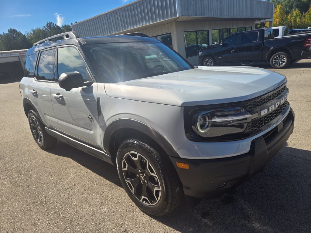 New 2026 Ford Bronco Sport Outer Banks w/ Outer Banks Tech Package+ AWD/4WD image 2