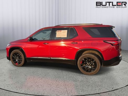 Used 2022 Chevrolet Traverse Premier w/ Redline Edition FWD image 3