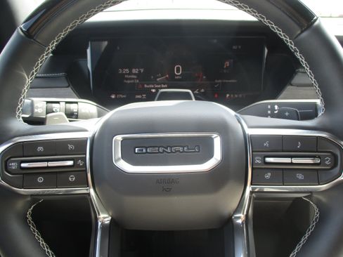 Used 2026 GMC Acadia Denali w/ Super Cruise Package AWD/4WD image 11