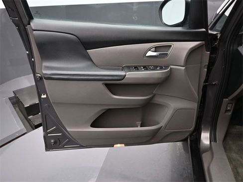 Used 2016 Honda Odyssey EX-L image 22