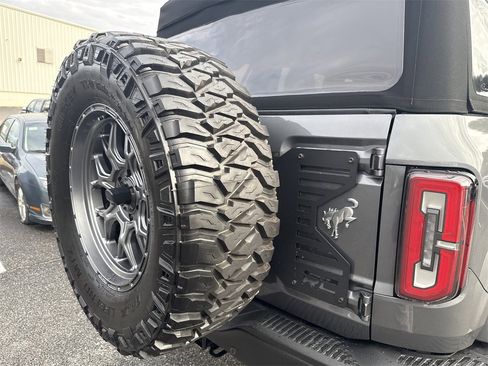 Used 2021 Ford Bronco Badlands image 19