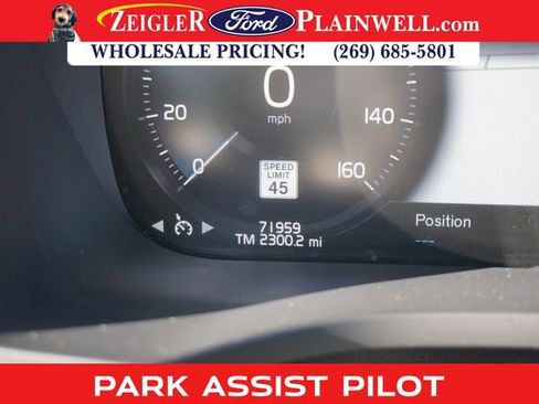 Used 2018 Volvo XC60 T6 Momentum w/ Advanced Package image 29