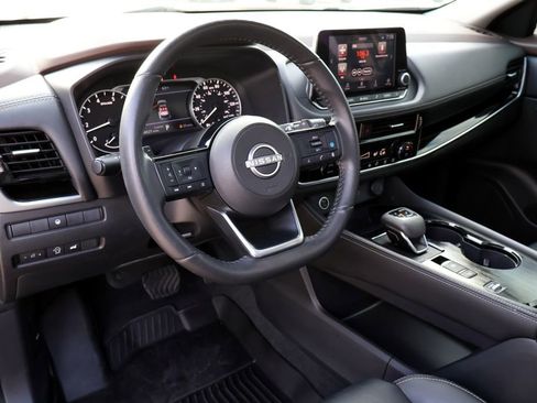 Used 2023 Nissan Rogue SL FWD image 18