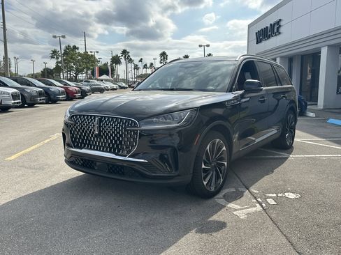 New 2026 Lincoln Aviator Reserve image 2