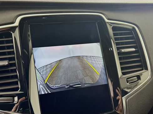 Used 2018 Volvo XC90 T6 Momentum image 22