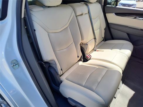 Used 2023 Cadillac XT6 Premium Luxury image 26