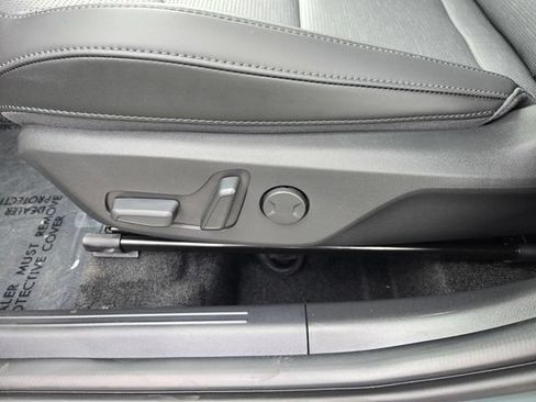 New 2026 Kia Niro FWD image 16