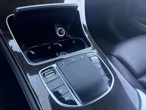 Used 2020 Mercedes-Benz GLC 300 4MATIC image 32