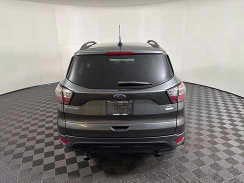 Used 2018 Ford Escape SE w/ SE SYNC Package FWD image 16