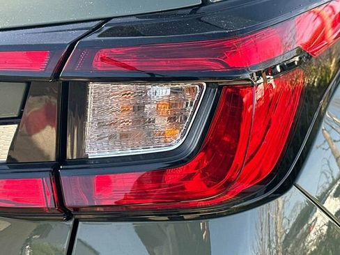 Used 2025 Subaru Crosstrek 2.5i Limited image 33