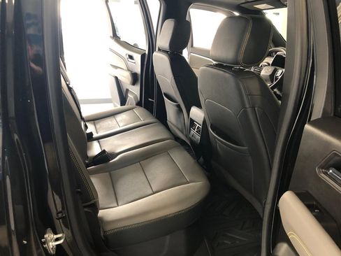 Used 2025 Chevrolet Colorado ZR2 w/ Midnight Edition image 15