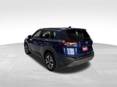 Used 2022 Nissan Rogue SV FWD image 3
