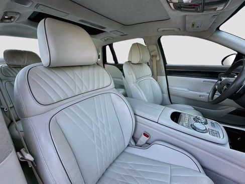 Used 2023 Genesis G90 3.5T AWD/4WD image 31
