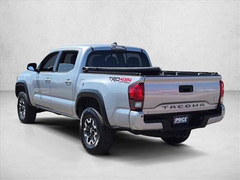 Used 2019 Toyota Tacoma TRD Off-Road w/ Technology Package AWD/4WD image 7