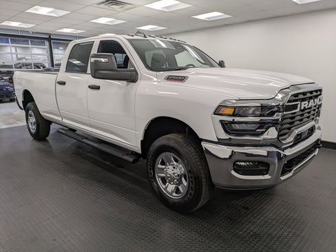 Used 2025 RAM 2500 Tradesman image 3
