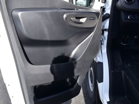 New 2025 Mercedes-Benz Sprinter 2500 image 9
