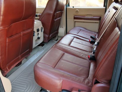 Used 2011 Ford F350 King Ranch w/ FX4 Off Road Pkg image 46