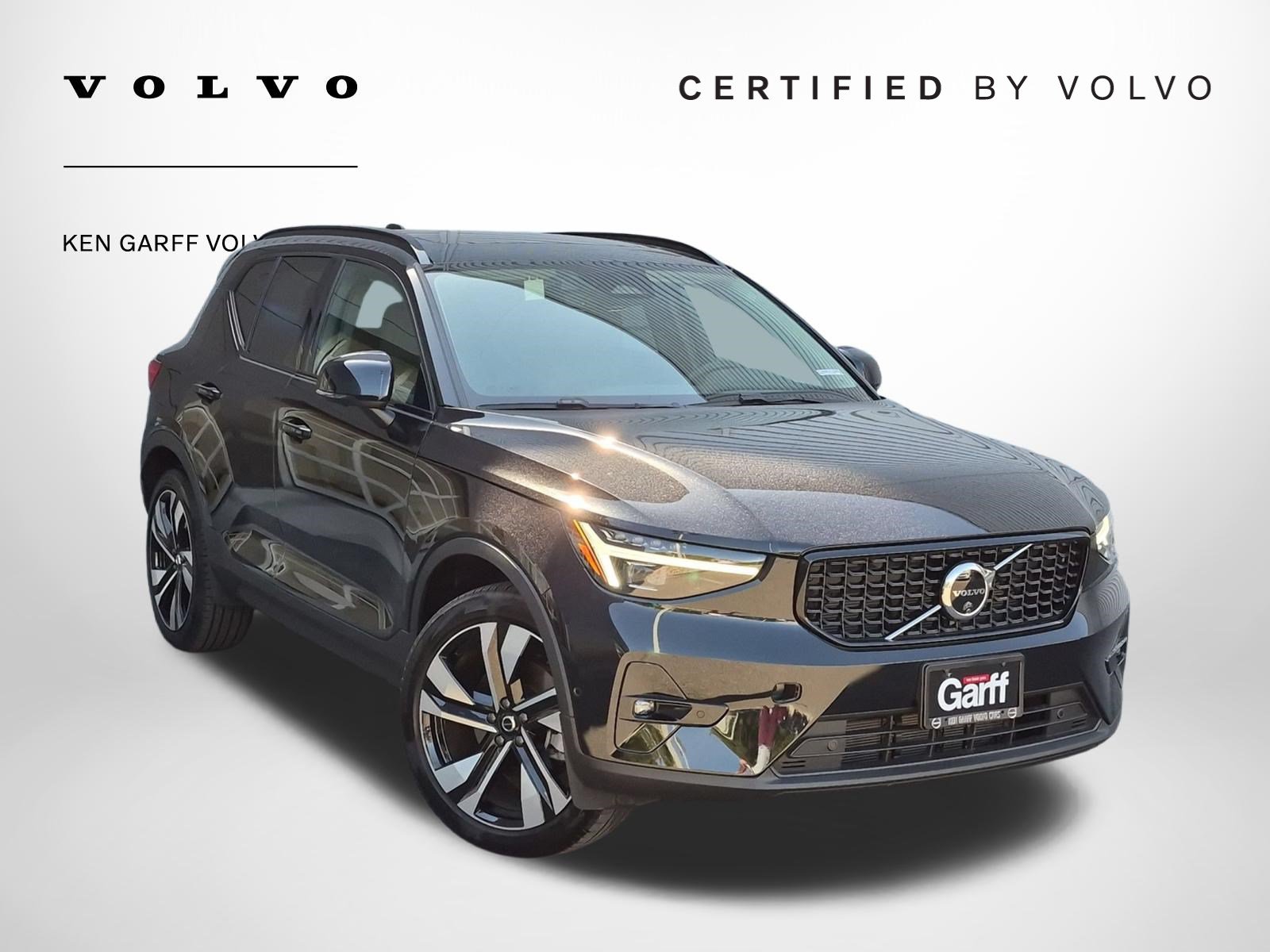Certified 2025 Volvo XC40 B5 Ultra AWD/4WD image 1