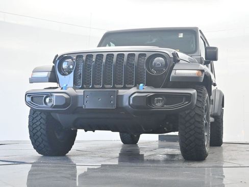 Used 2023 Jeep Wrangler Unlimited w/ Cold Weather Group AWD/4WD image 26