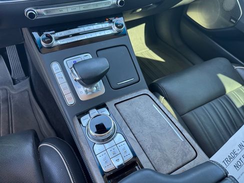 Used 2021 Genesis G90 3.3T Premium RWD image 15