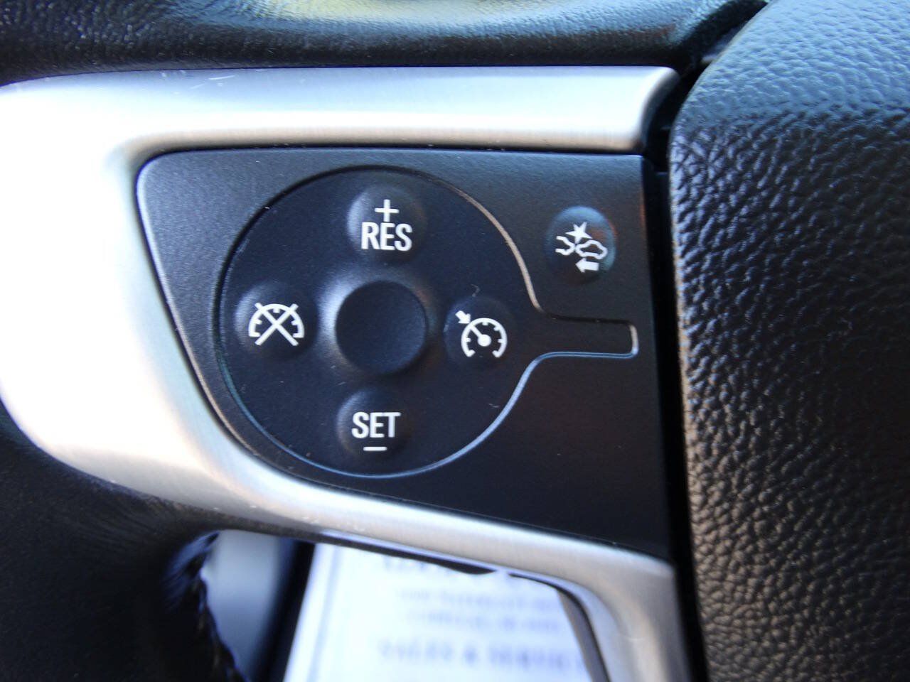 Used 2016 GMC Canyon 4x4 Crew Cab SLT w/ Driver Alert Package image 18